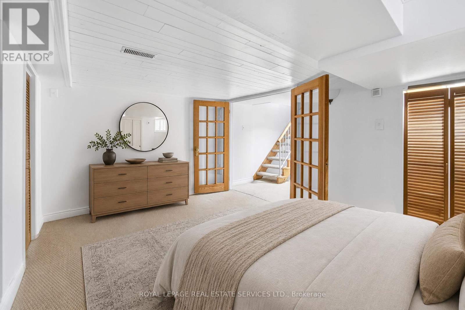 32 HILLSVIEW AVENUE - 41