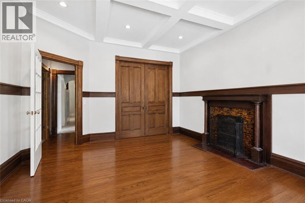 149 YOUNG Street - Image 10