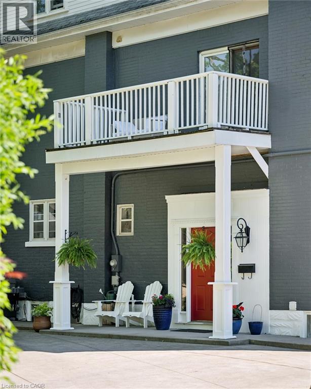 149 YOUNG Street - Image 6