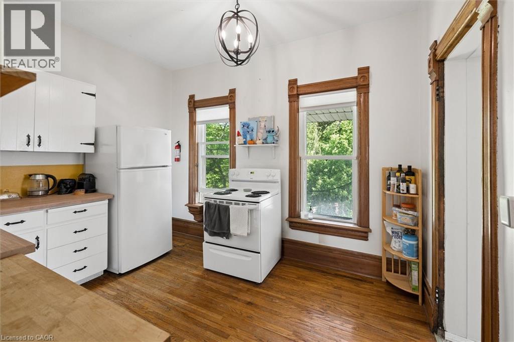 149 YOUNG Street - Image 29