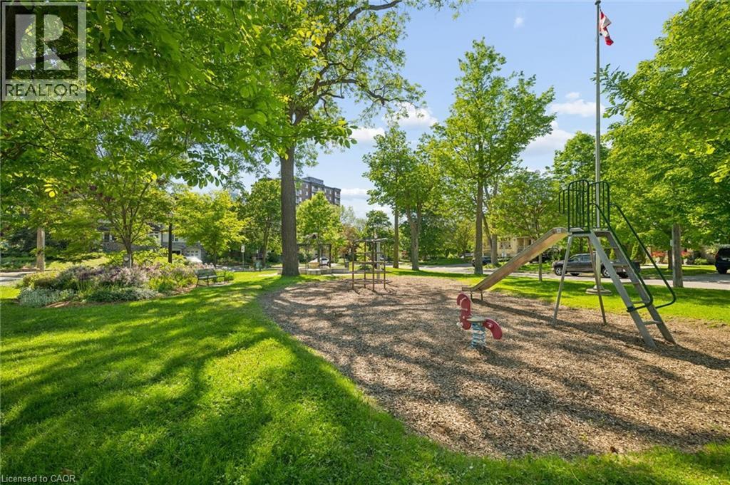 149 YOUNG Street - Image 44