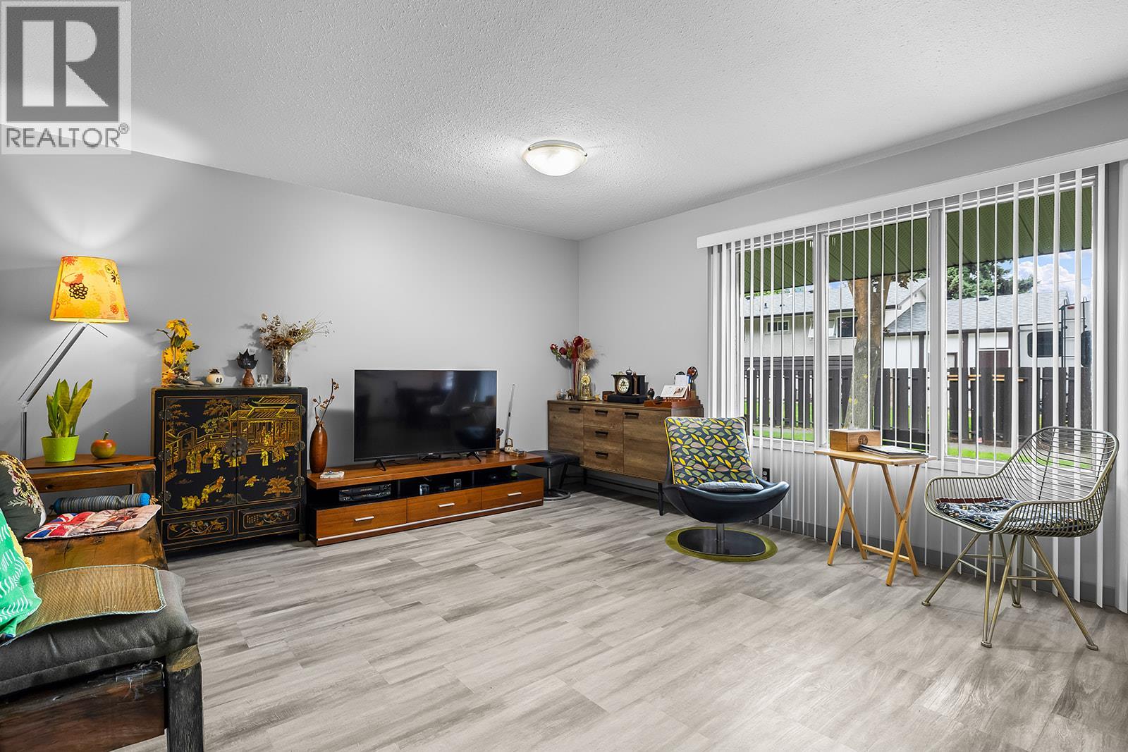 #6 363 Gerstmar Road - 9
