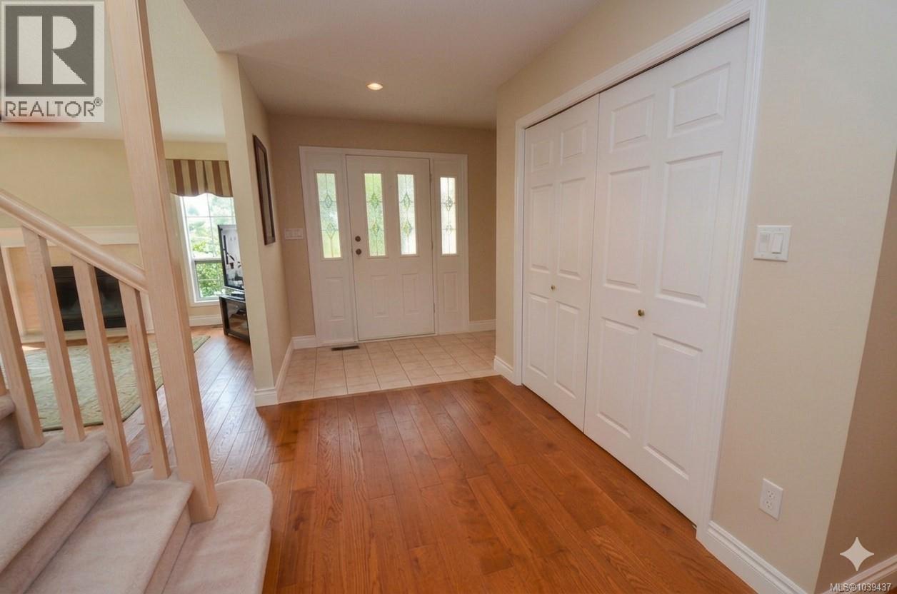 766 Canyon Cres, Qualicum Beach