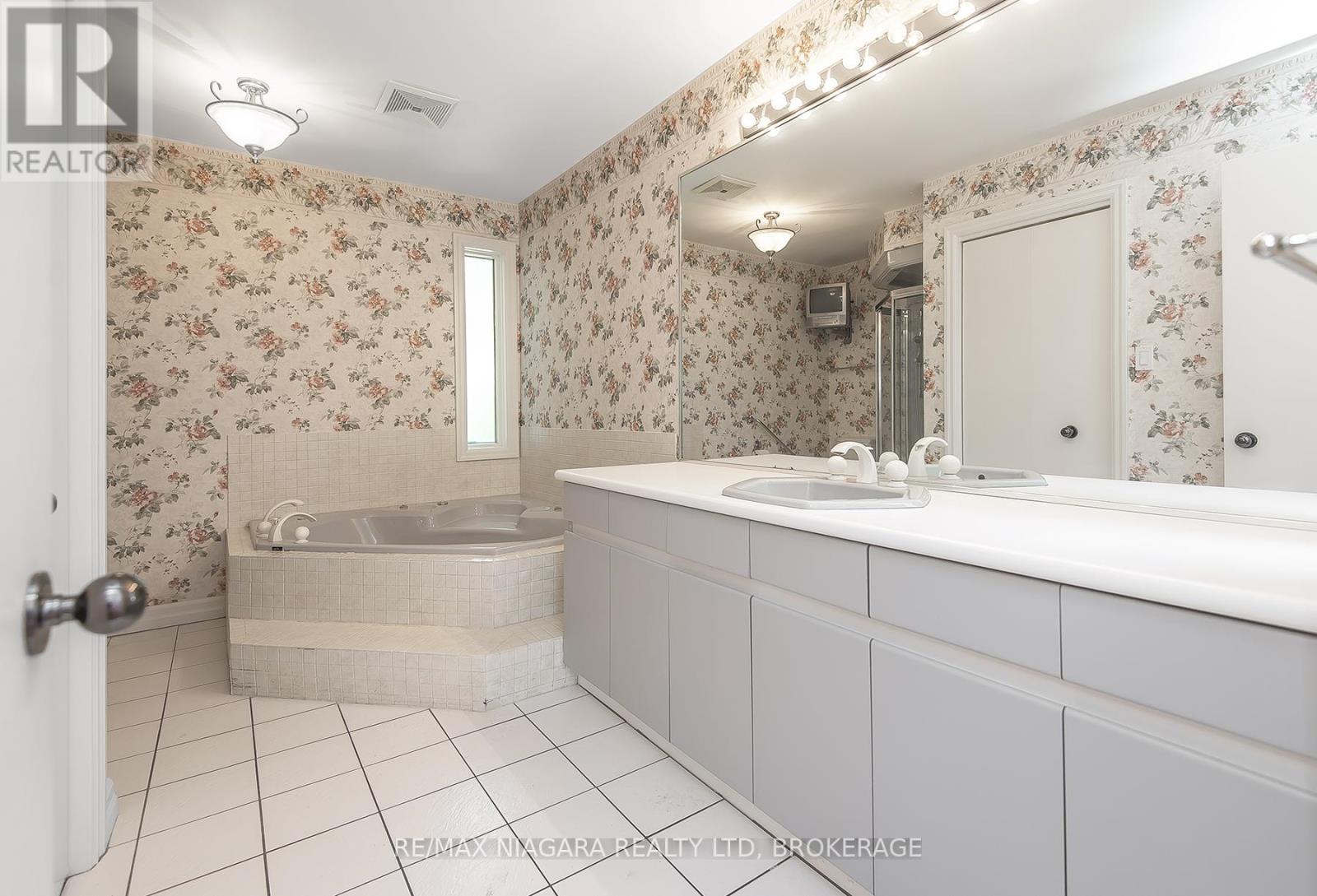 6254 GORE STREET - 15