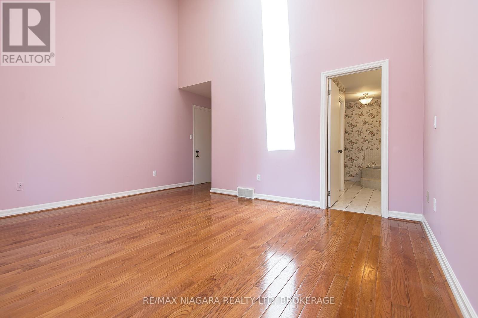 6254 GORE STREET - 12