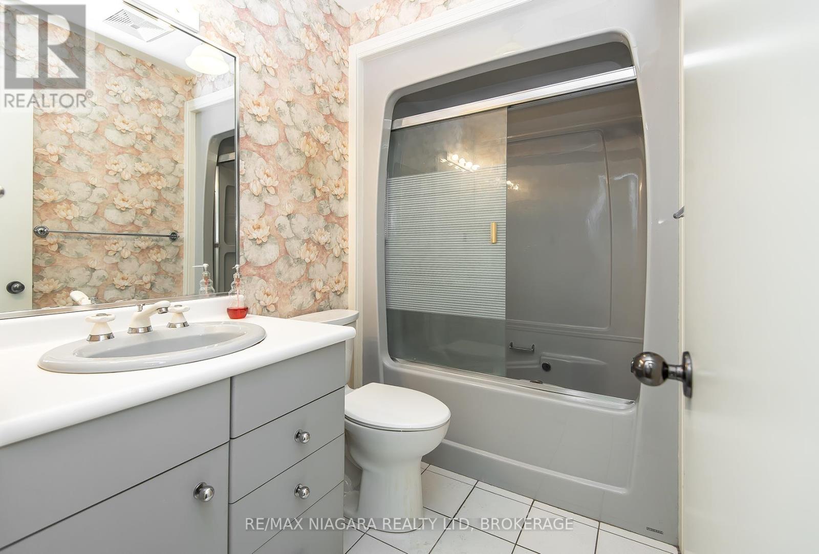 6254 GORE STREET - 17