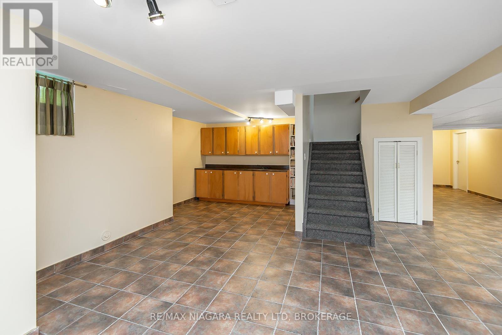6254 GORE STREET - 28