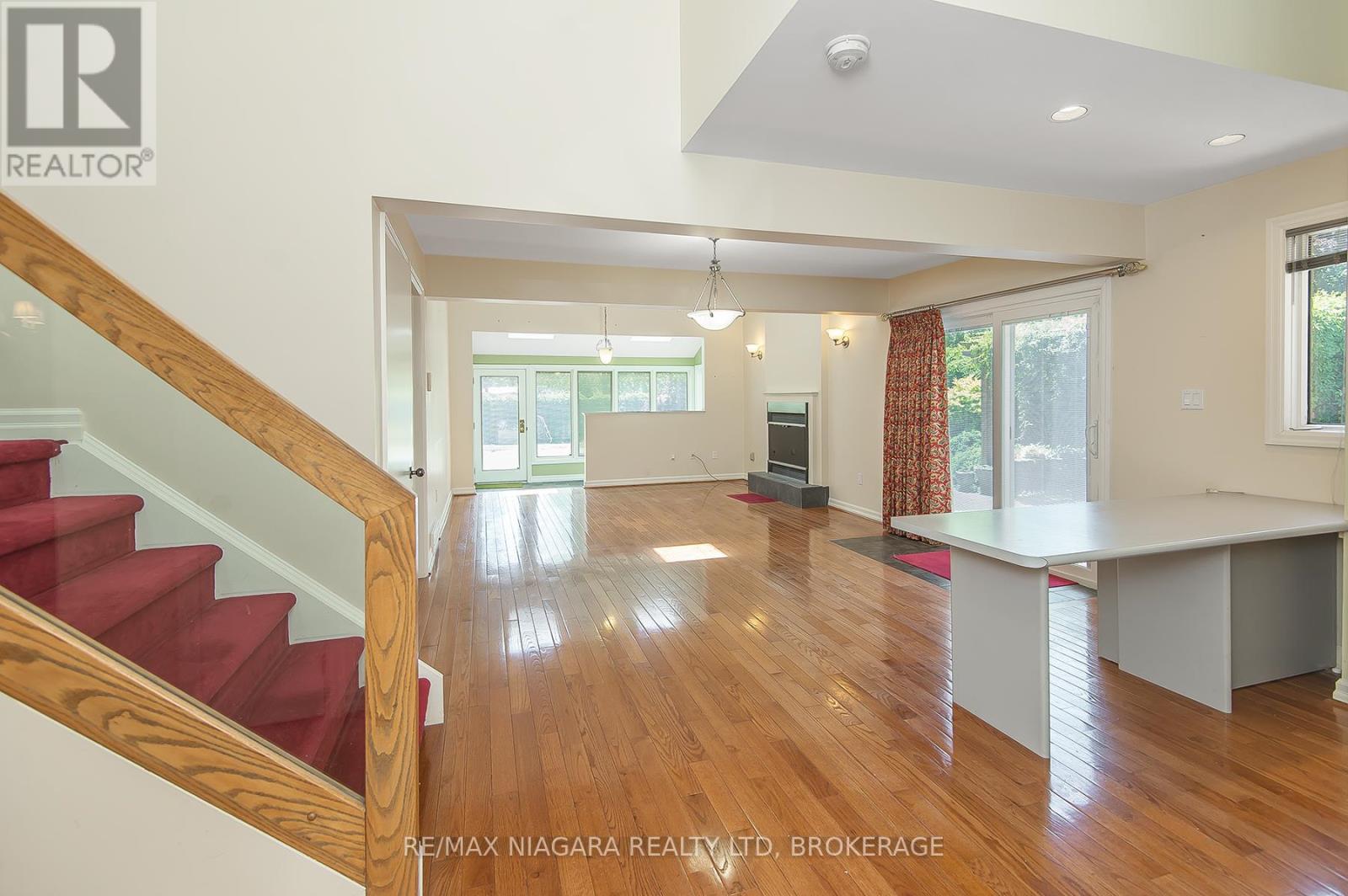 6254 GORE STREET - 8