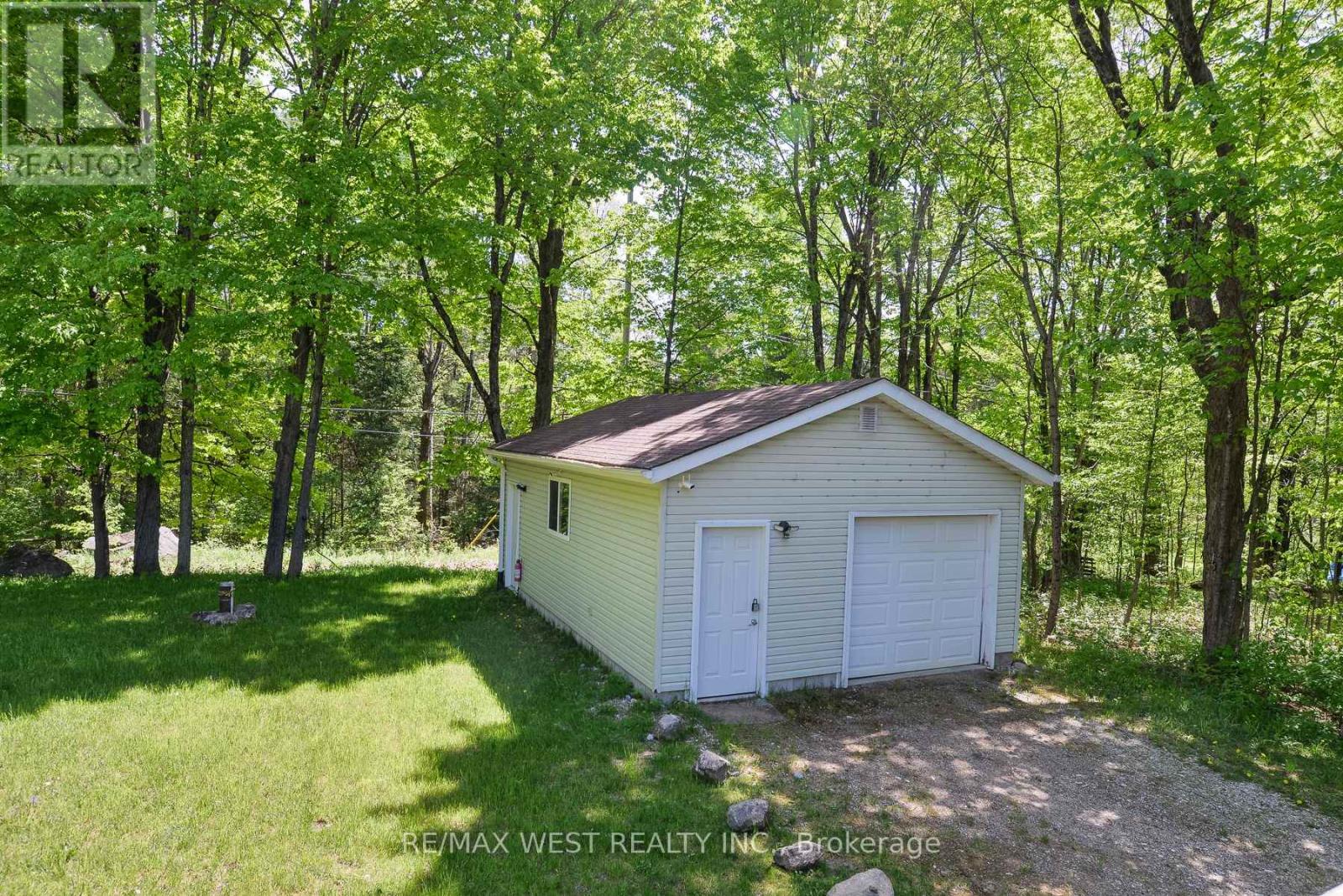 1084 BONNIE LAKE ROAD - 16