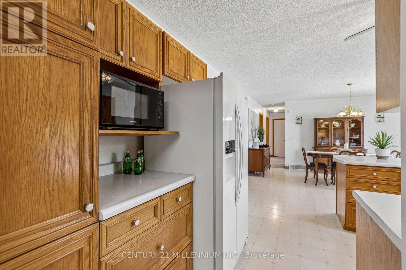 193280 AMARANTH EAST LUTHER TOWNLINE - 13