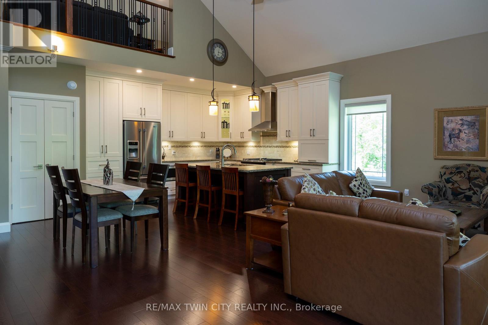 159 ST. MICHAELS STREET - 12