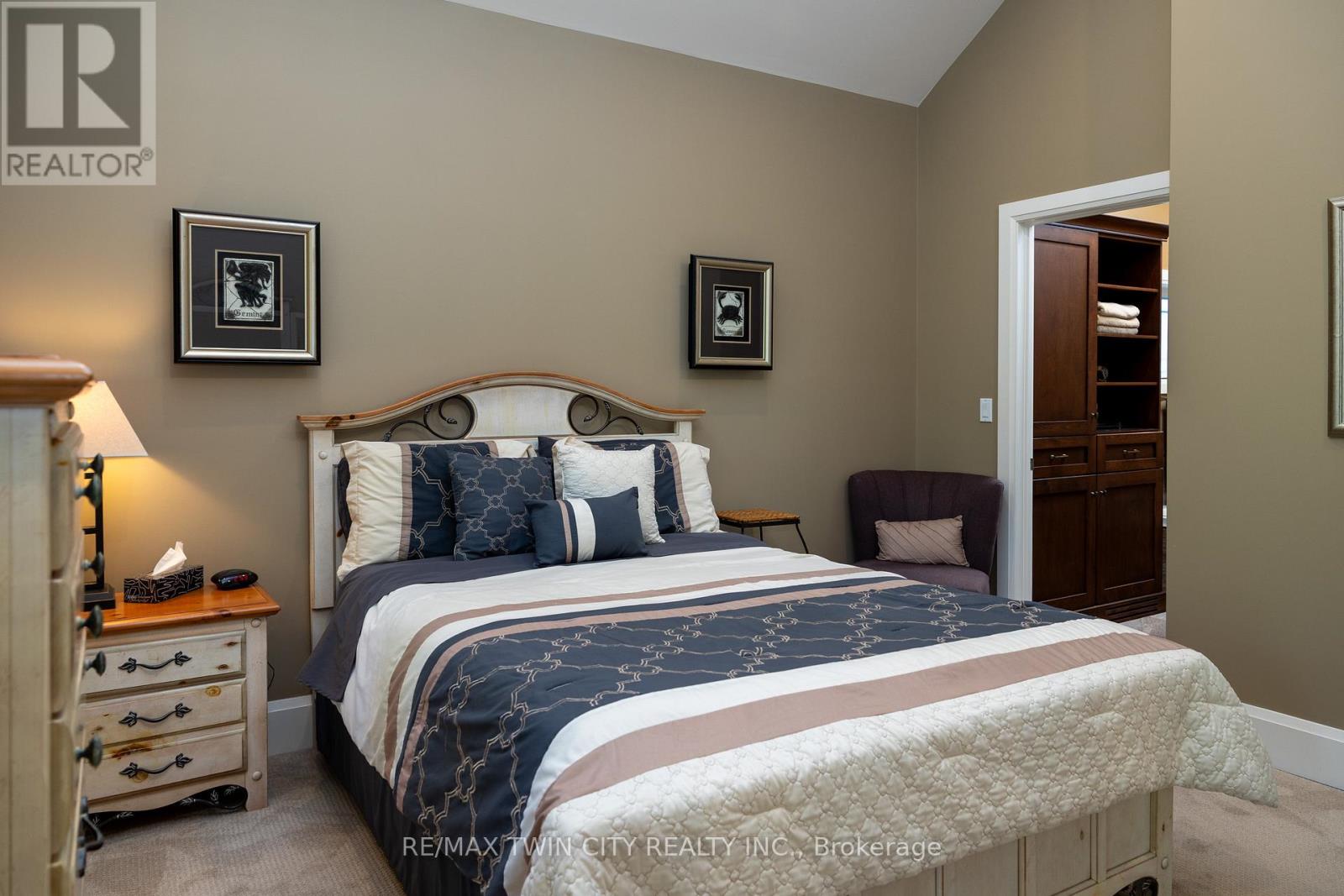 159 ST. MICHAELS STREET - 14