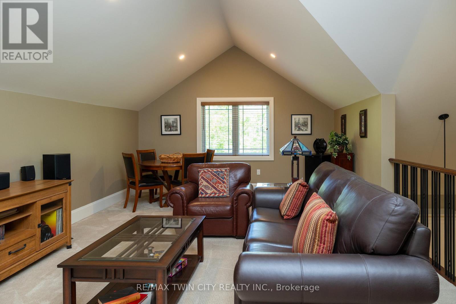 159 ST. MICHAELS STREET - 18