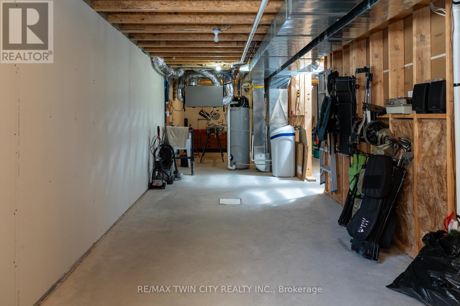 159 ST. MICHAELS STREET - 24