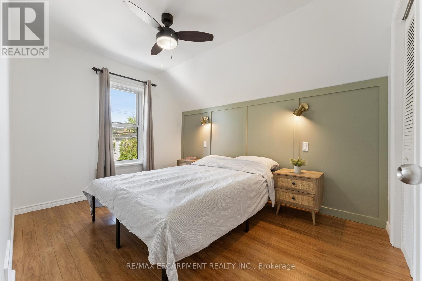 160 BRITANNIA AVENUE - 27