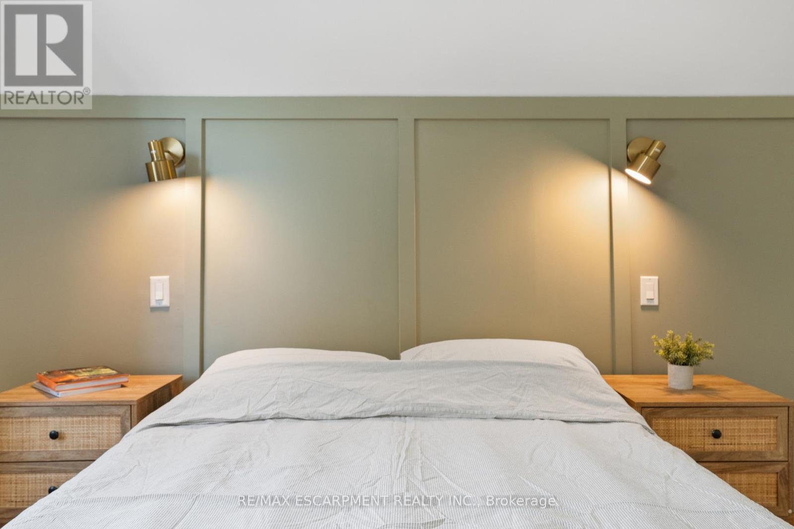 160 BRITANNIA AVENUE - 28