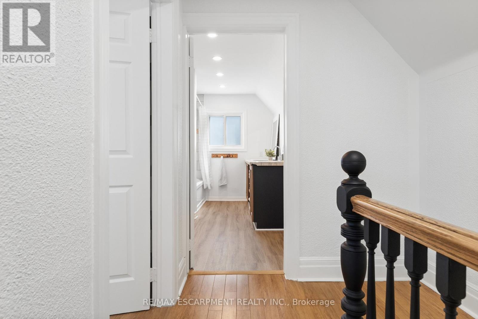 160 BRITANNIA AVENUE - 29