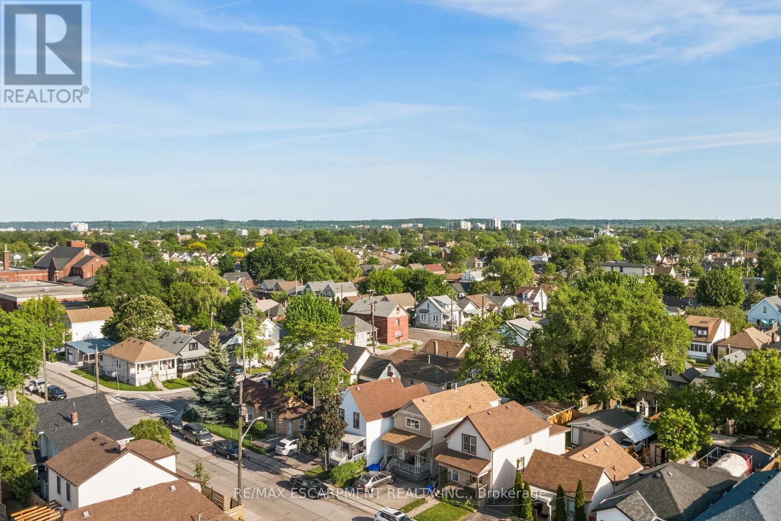 160 BRITANNIA AVENUE - 45