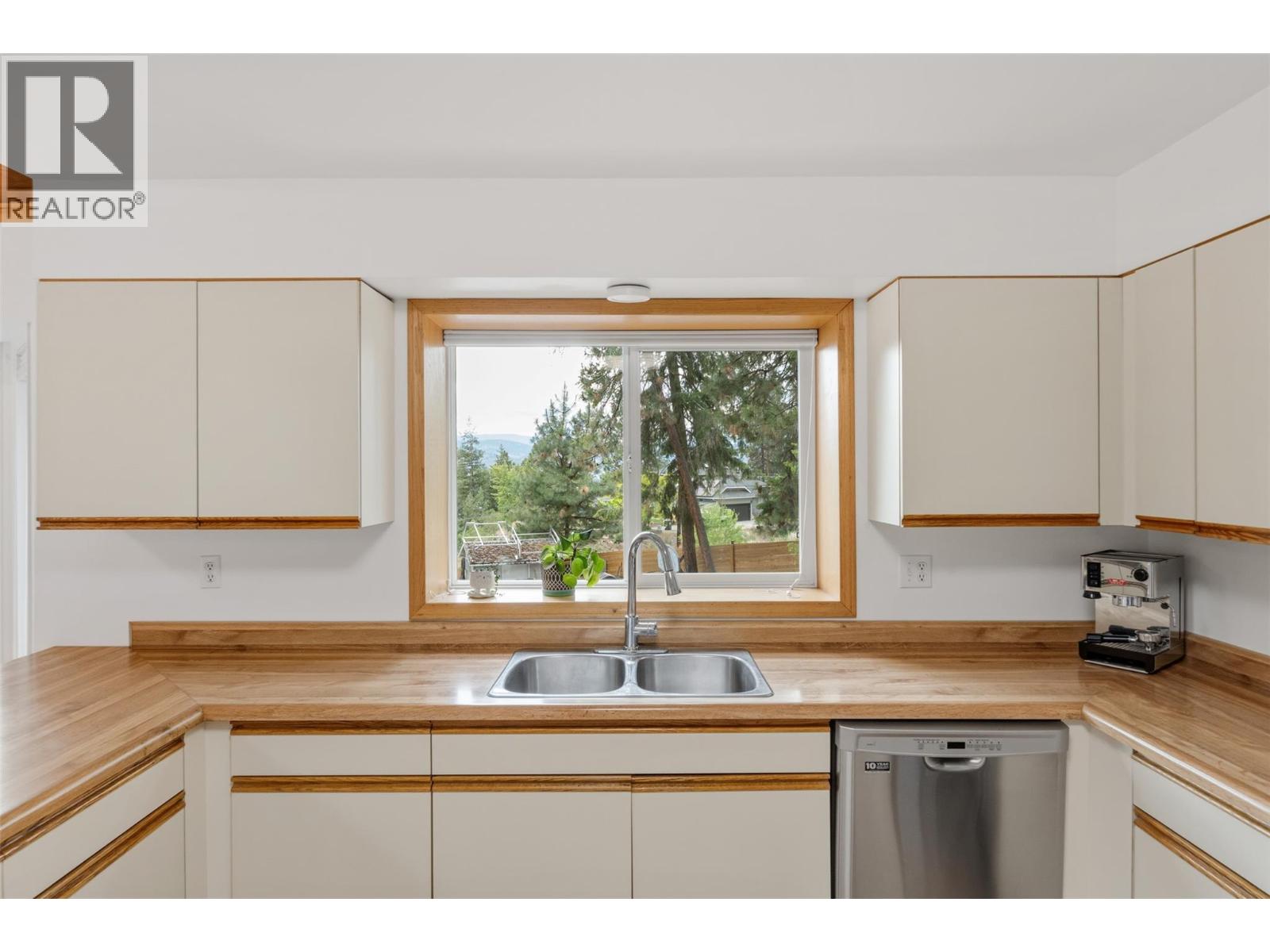 3070 Debeck Road, Naramata