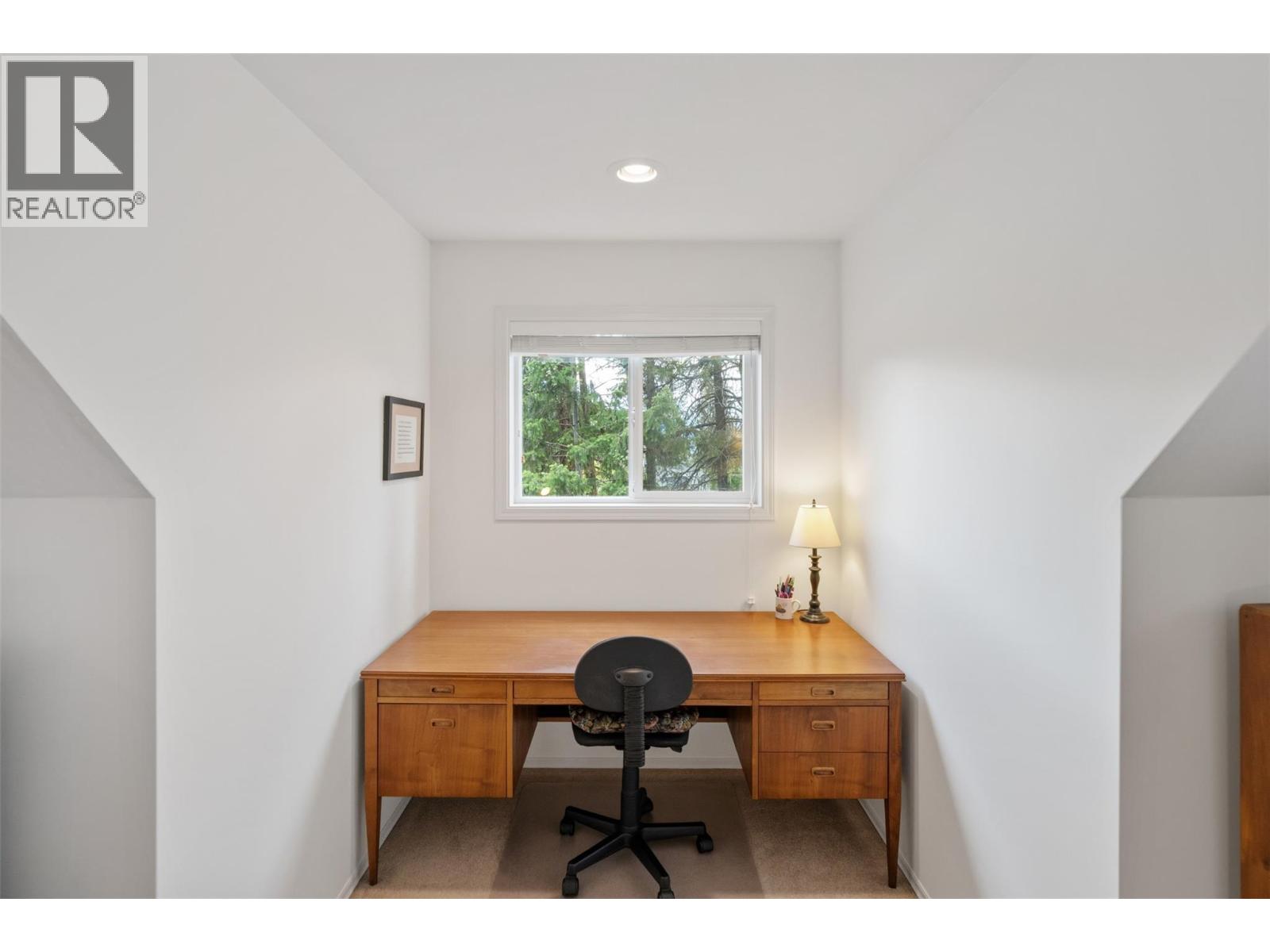 3070 Debeck Road - 46