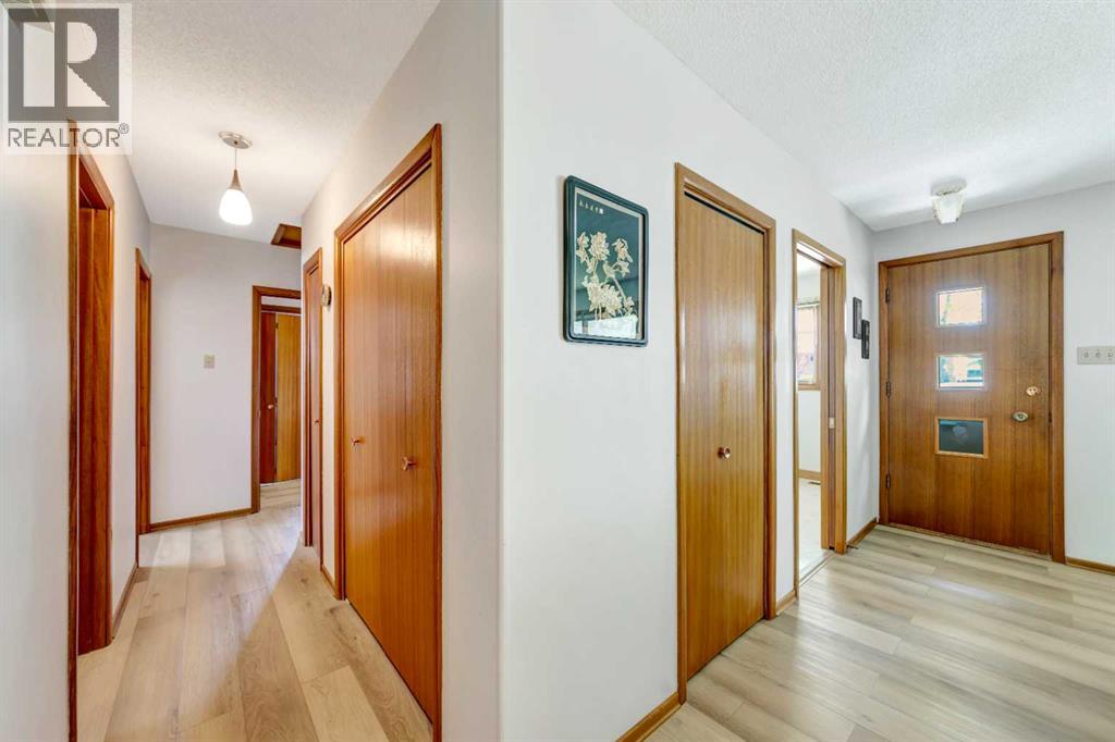 4704 37 Street - 13