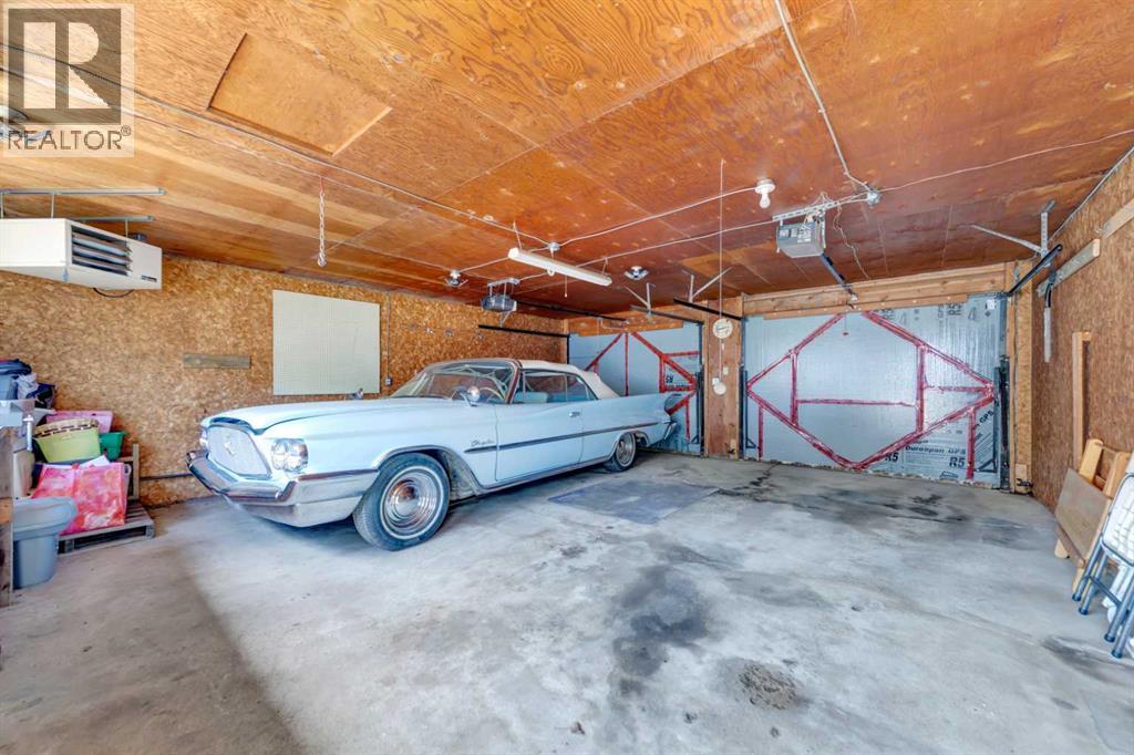 4704 37 Street - 28