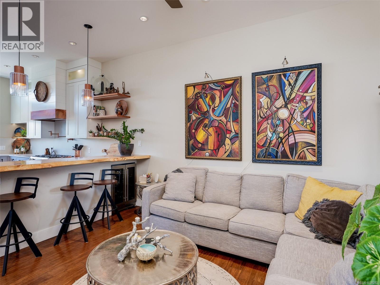  2491 Cadboro Heights Lane, Saanich
