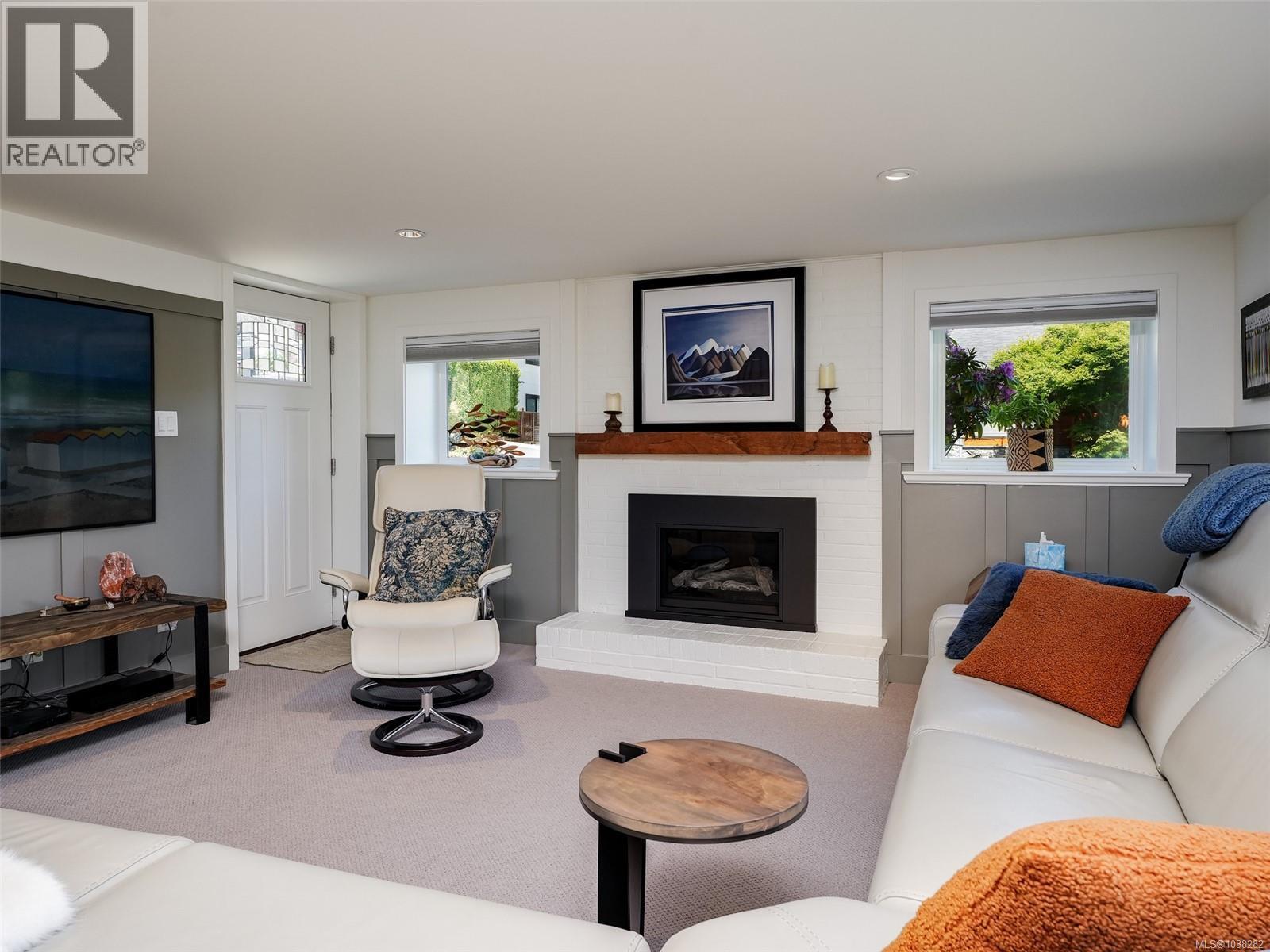 2491 Cadboro Heights Lane - 24