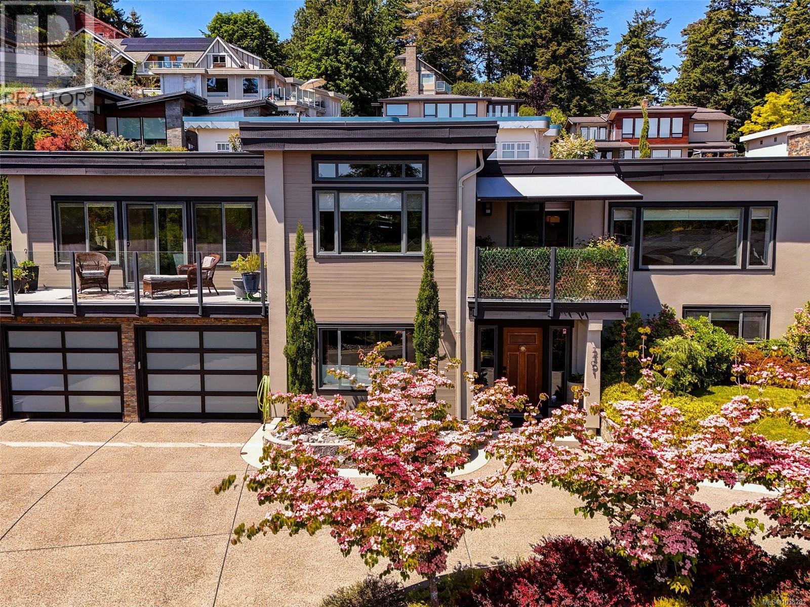  2491 Cadboro Heights Lane, Saanich
