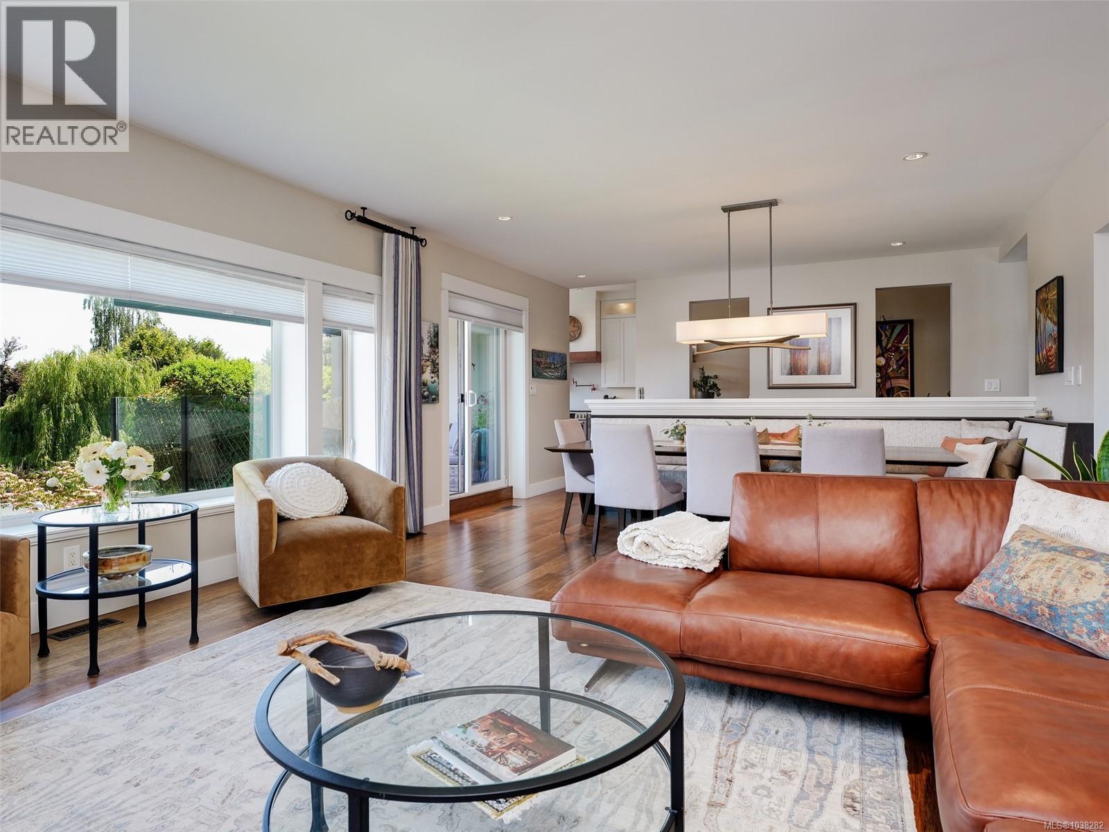 2491 Cadboro Heights Lane - 5