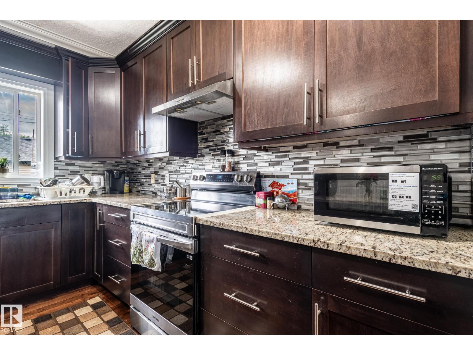 #1 12042 101 ST NW - 10