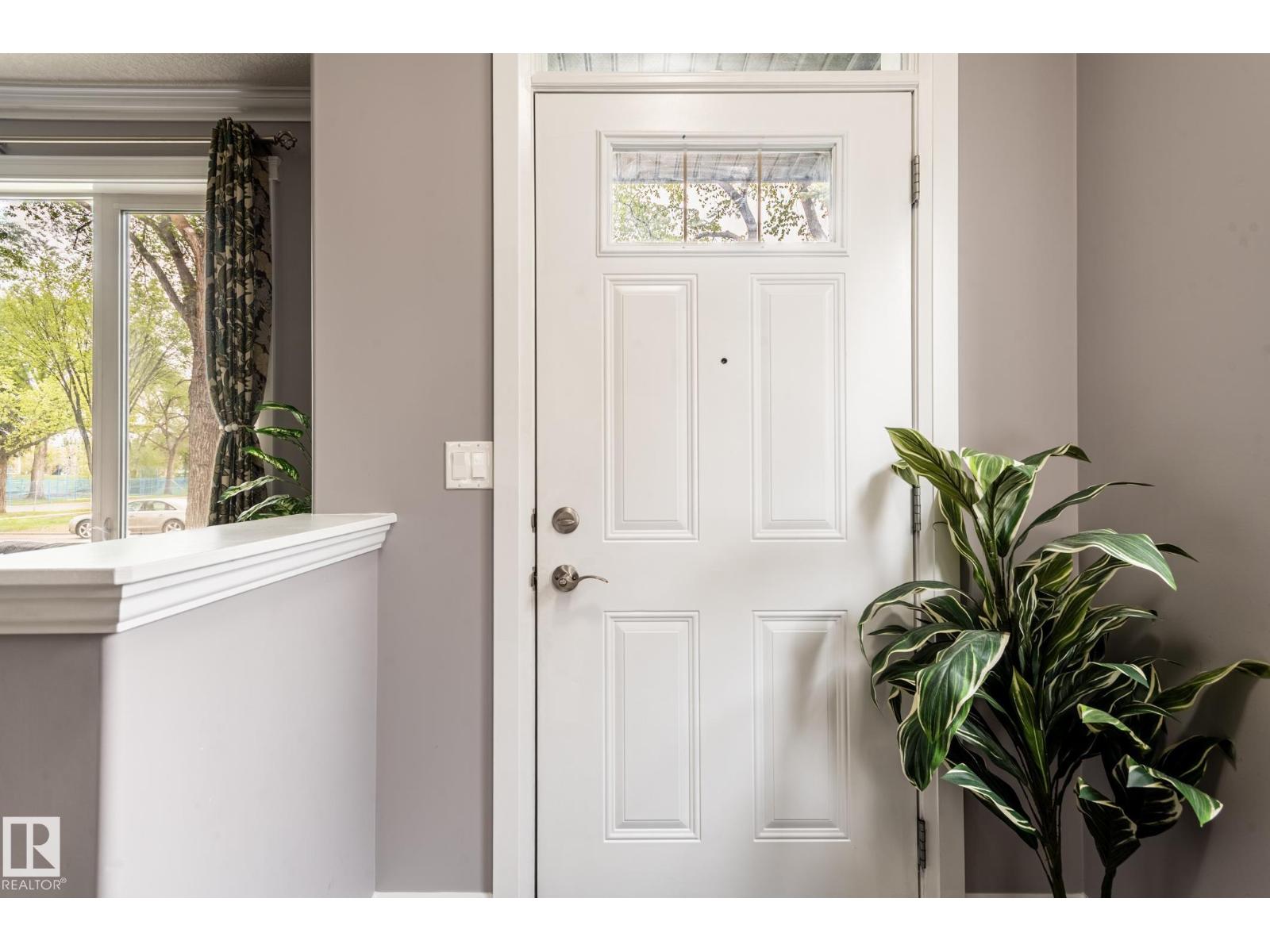 #1 12042 101 ST NW - 3