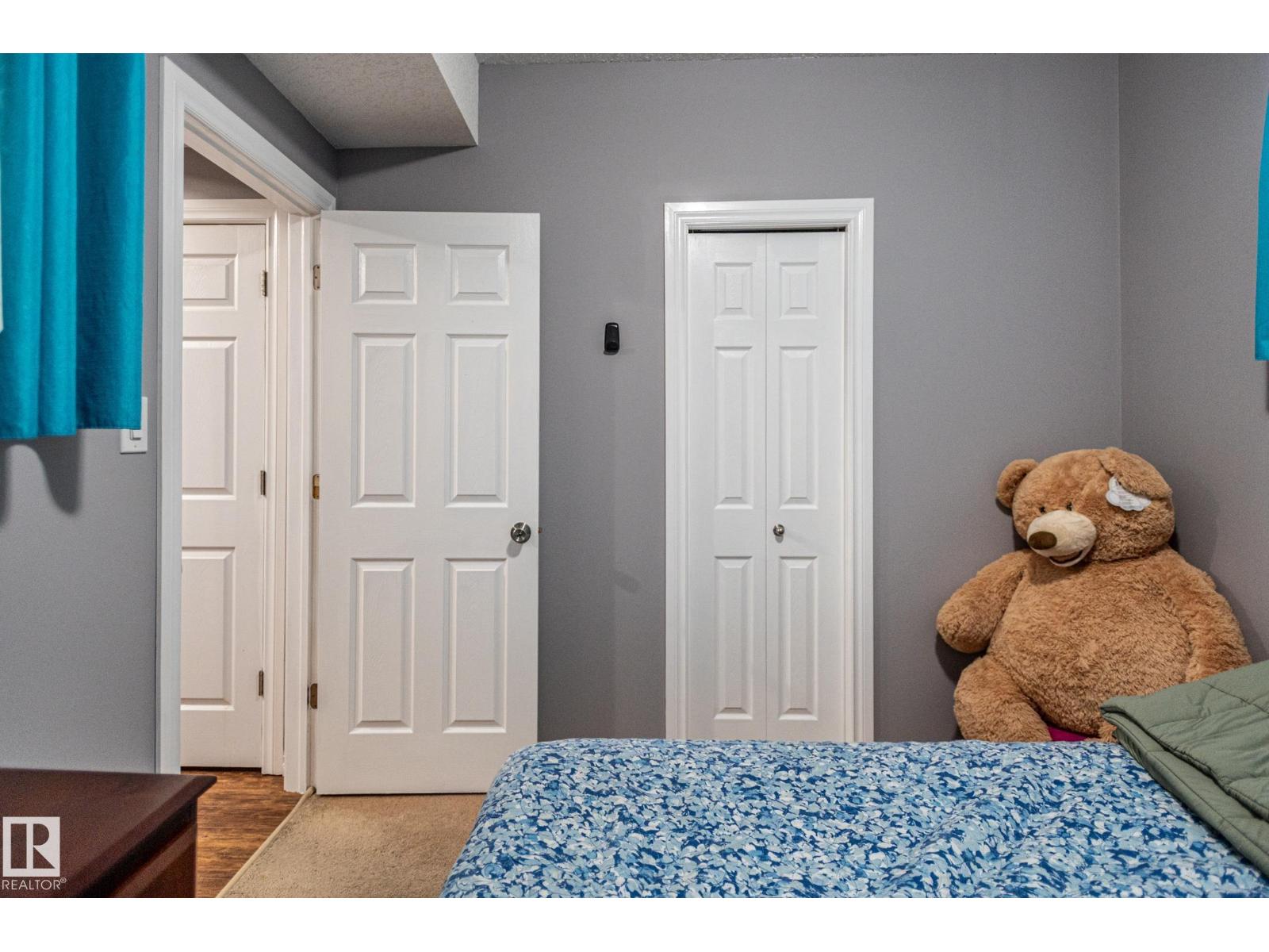 #1 12042 101 ST NW - 31