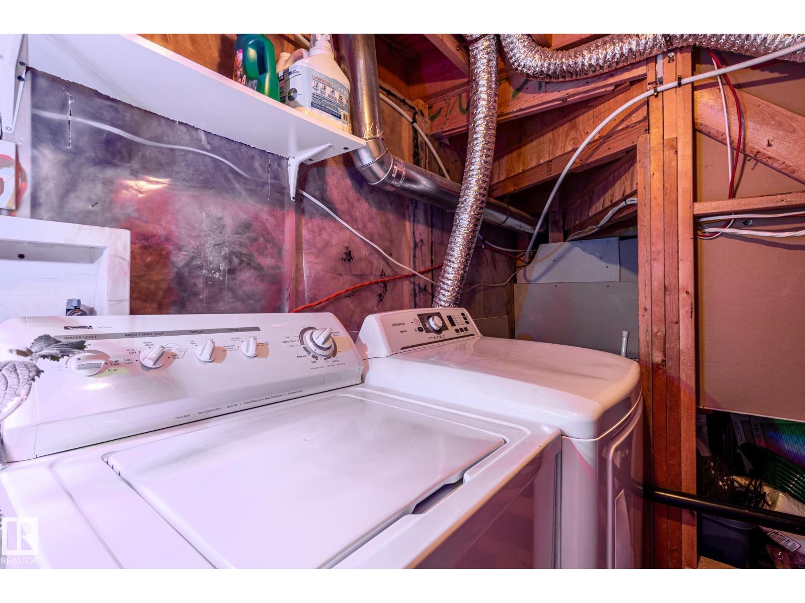 #1 12042 101 ST NW - 33