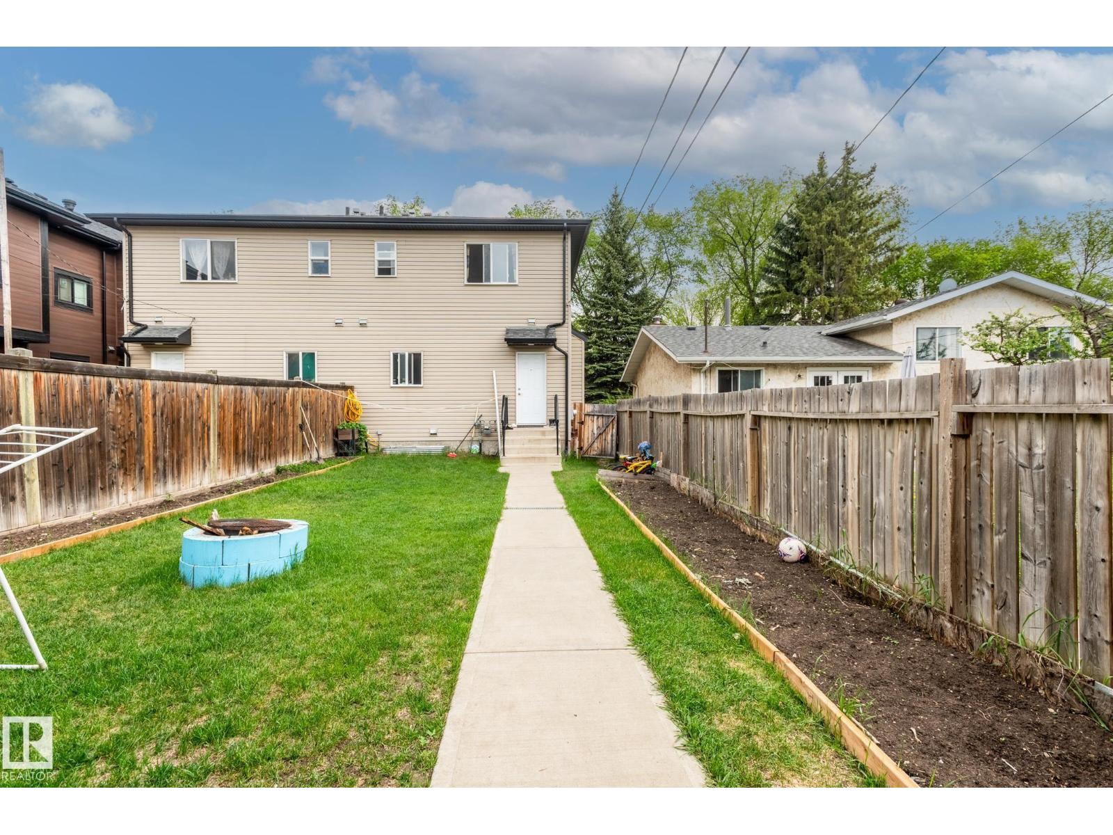 #1 12042 101 ST NW - 34