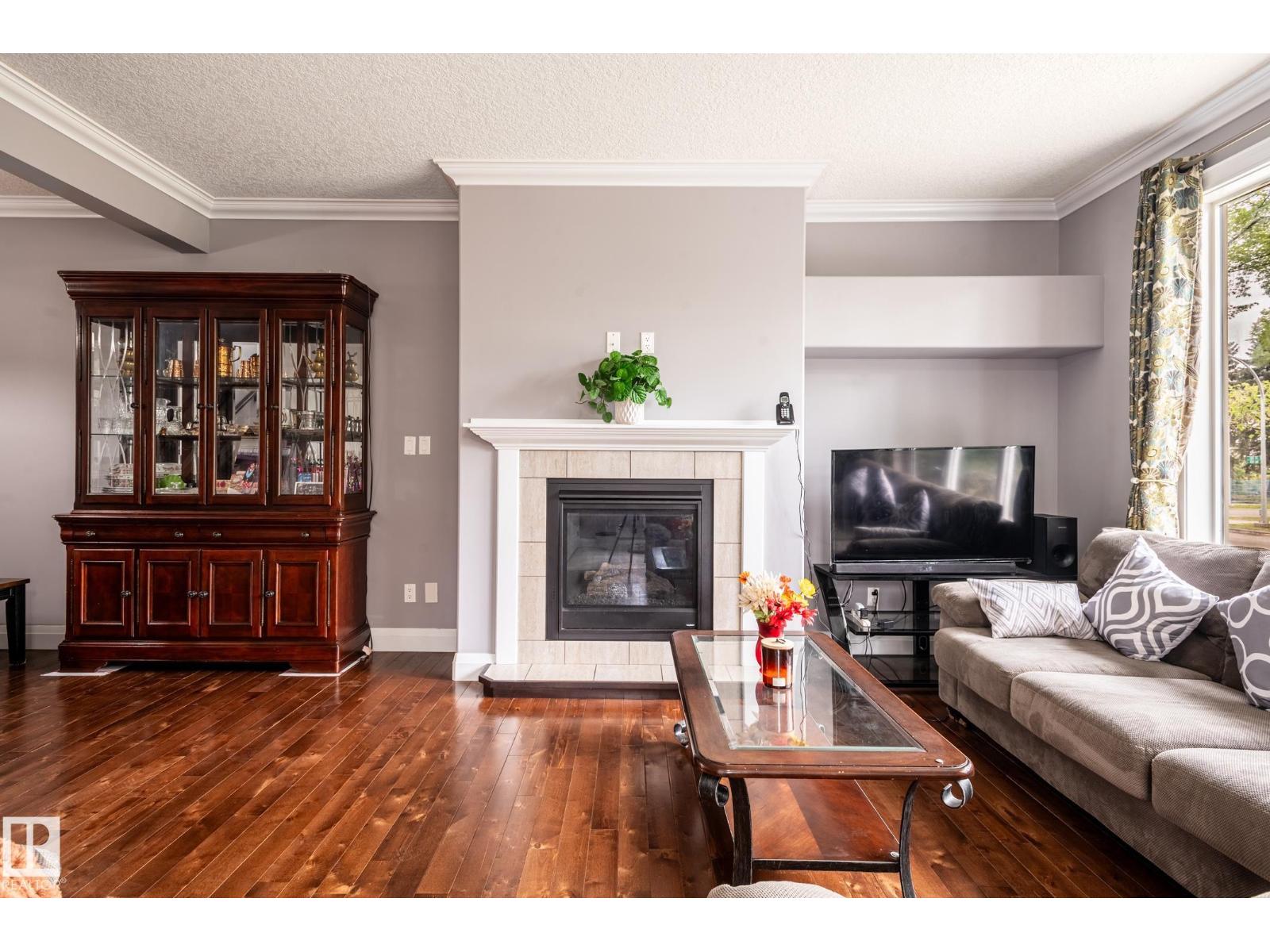 #1 12042 101 ST NW - 4