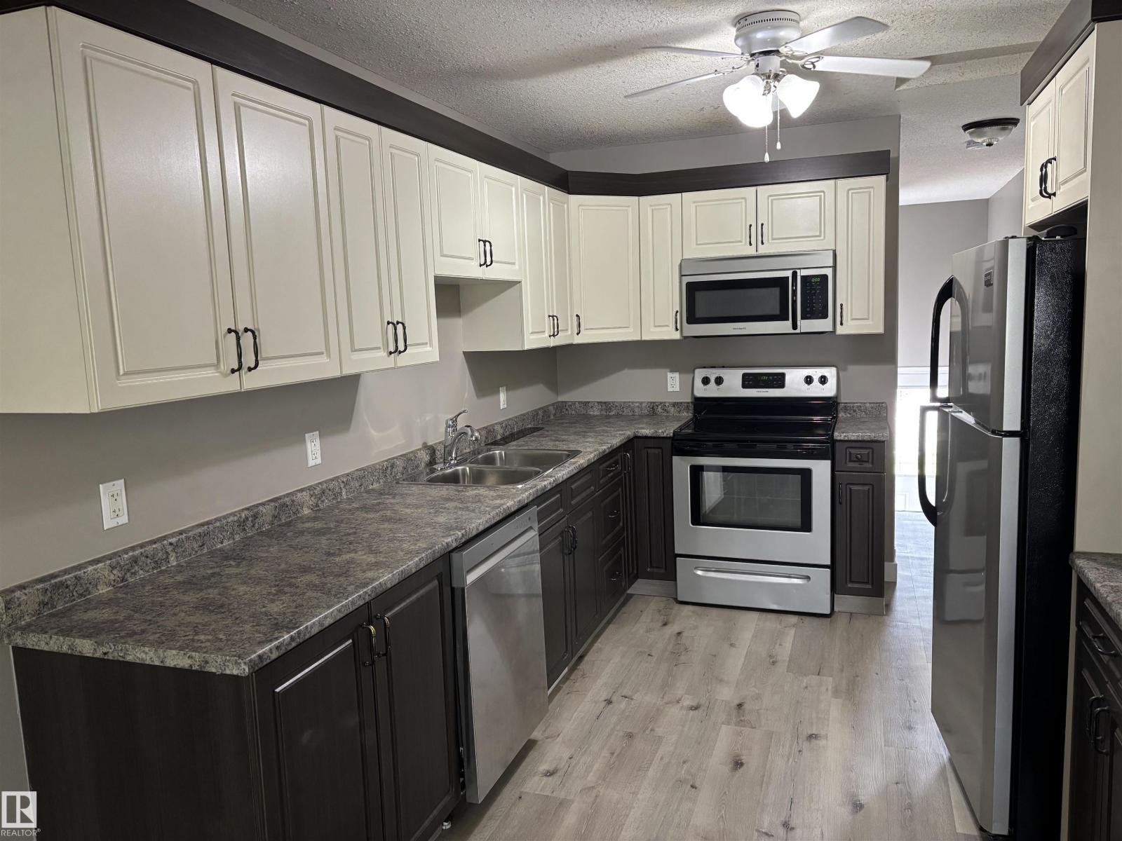 4921 44 Street - photo 5