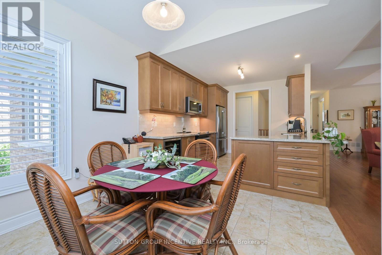 110 RIDGE WAY - 12