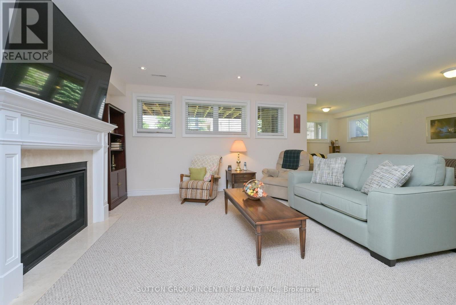 110 RIDGE WAY - 24