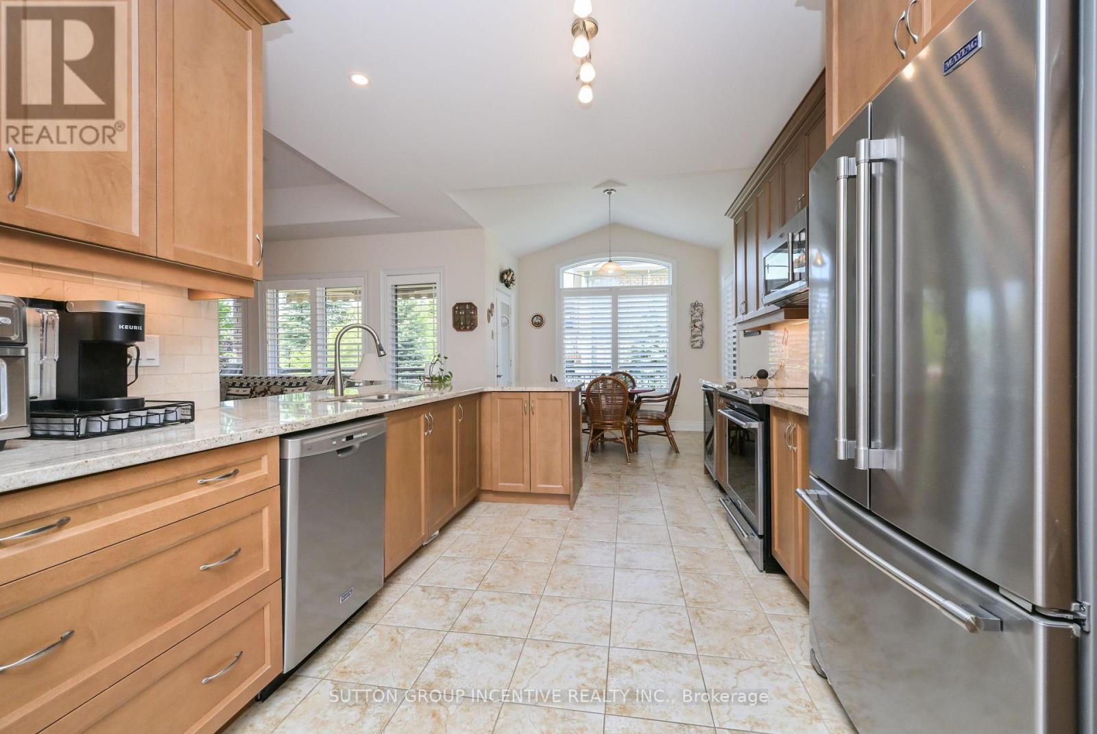 110 RIDGE WAY - 8