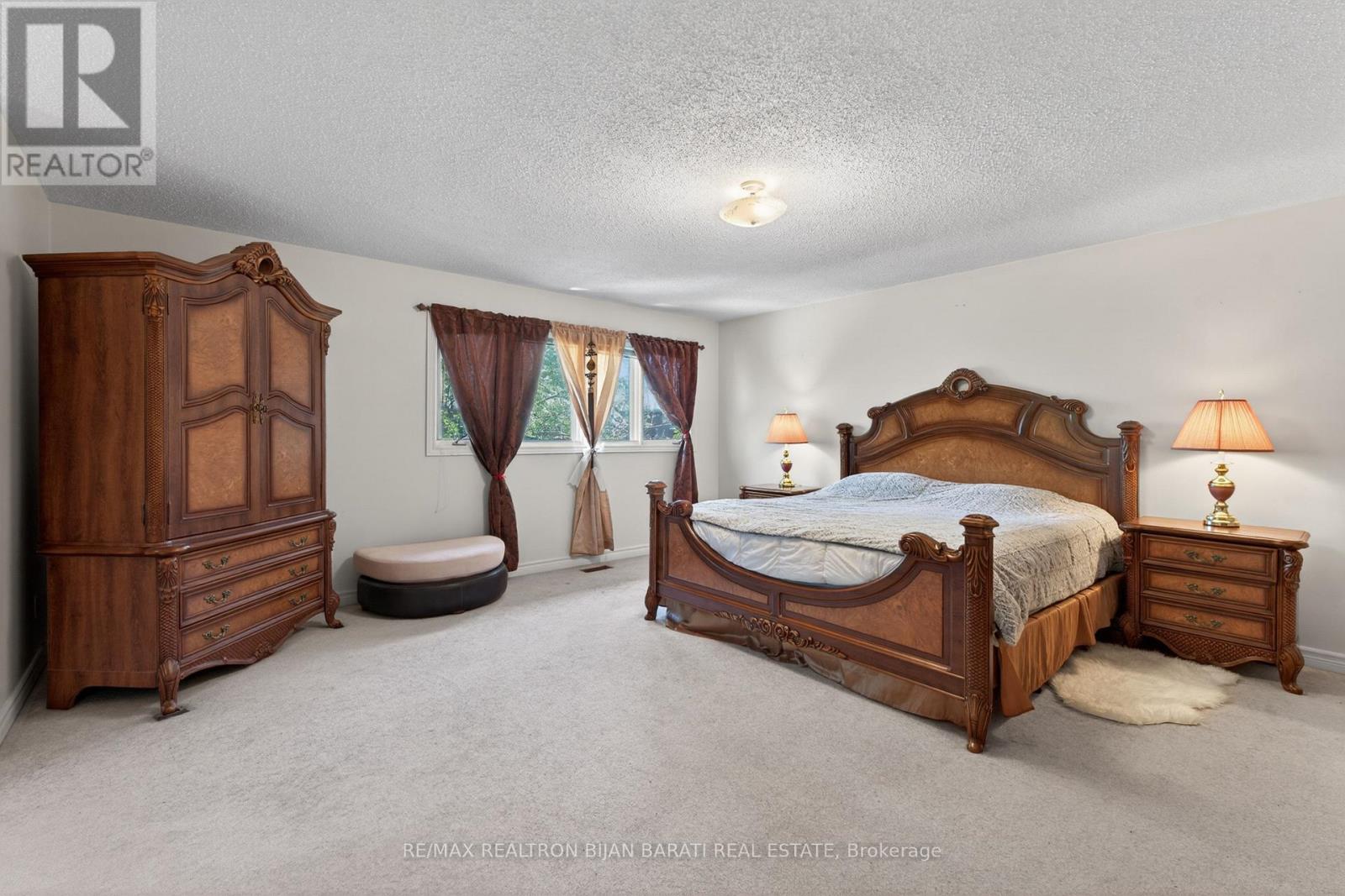 15 LISA CRESCENT - 29