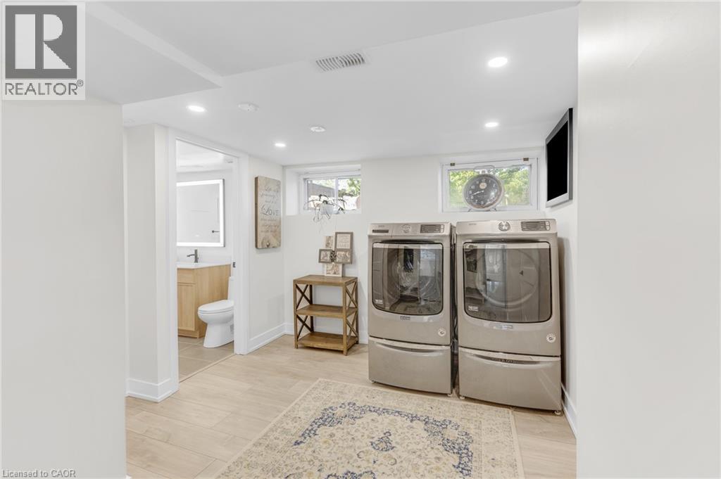377 DUNCOMBE Drive - 24