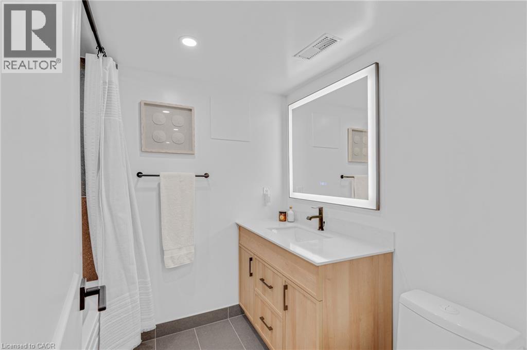 377 DUNCOMBE Drive - 25
