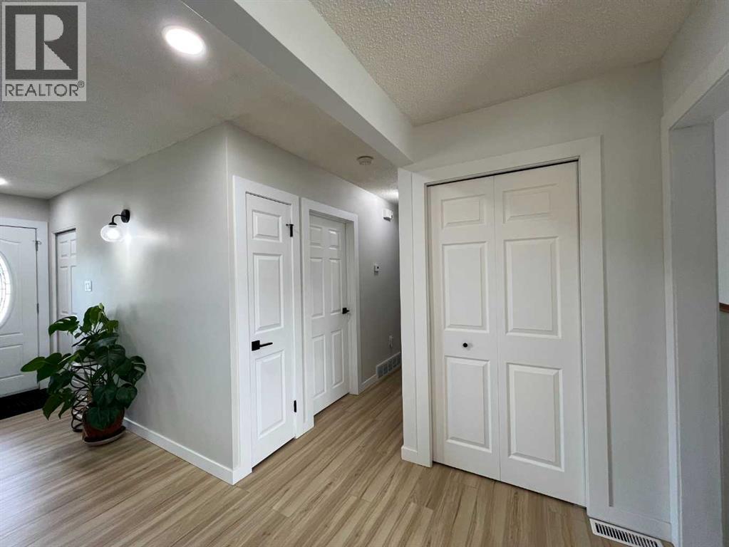 2231 20 Avenue SE — photo 9
