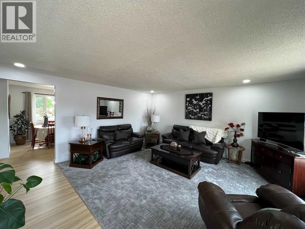 2231 20 Avenue SE - photo 4