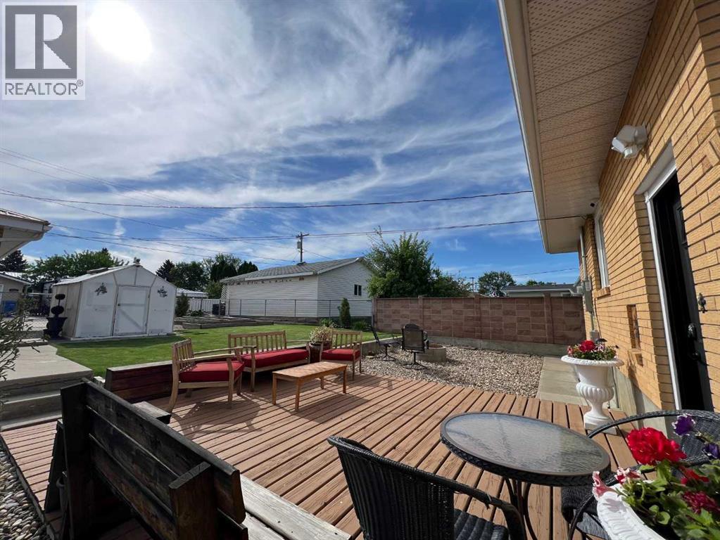 2231 20 Avenue SE — photo 26