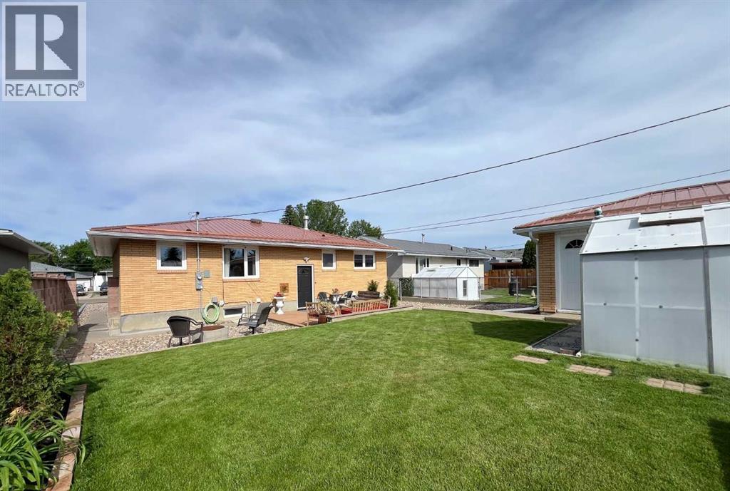 2231 20 Avenue SE — photo 29