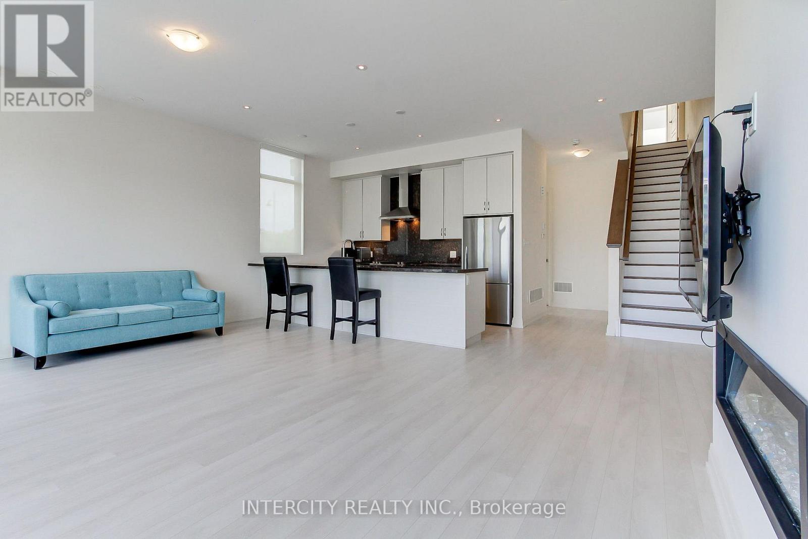 3545 RIVA AVENUE - 17