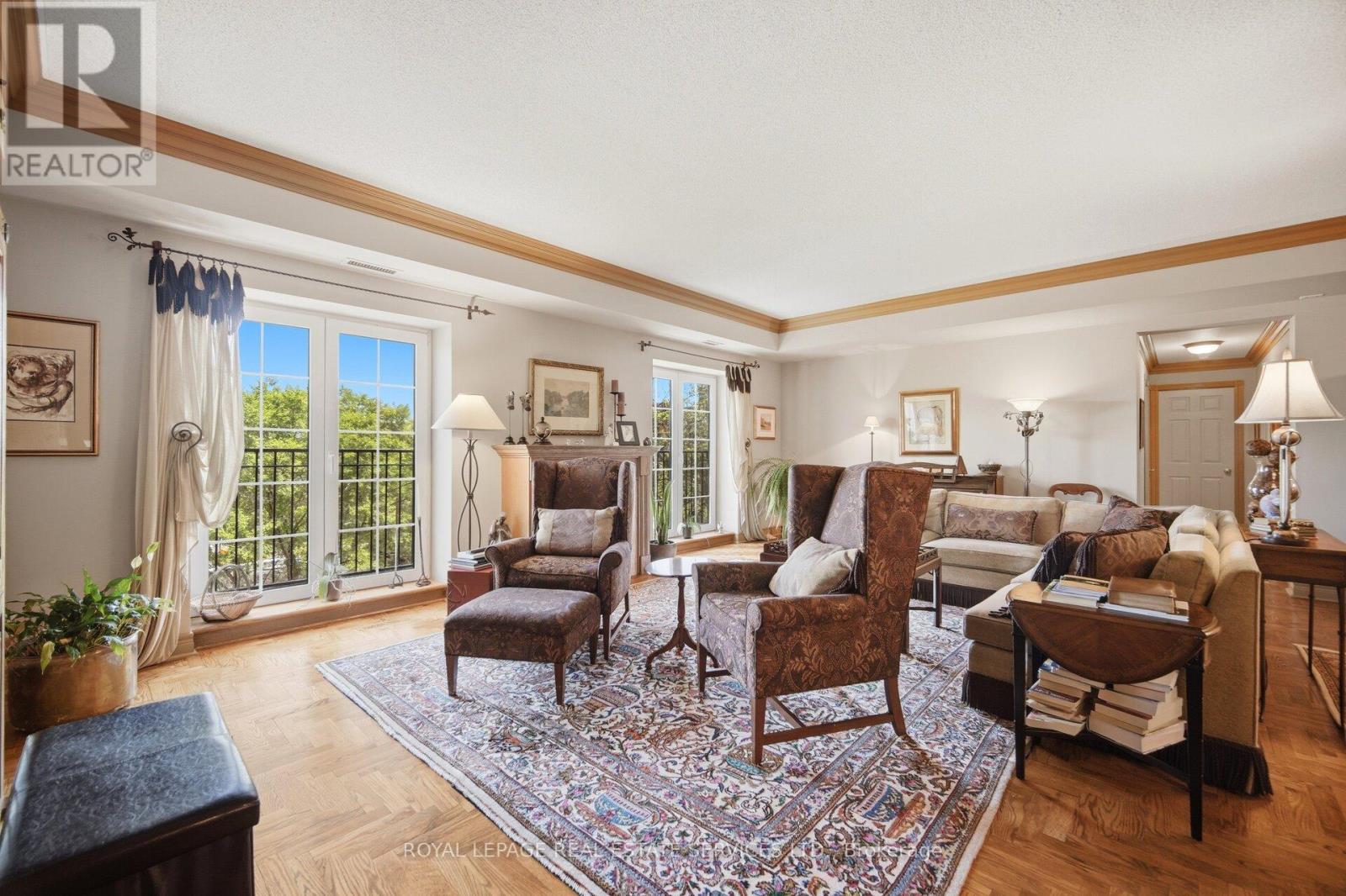 #PH403 30 ANGLESEY BOULEVARD - 8