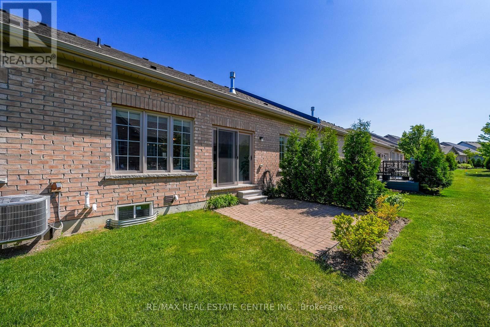 11 OVERLEA DRIVE - 31